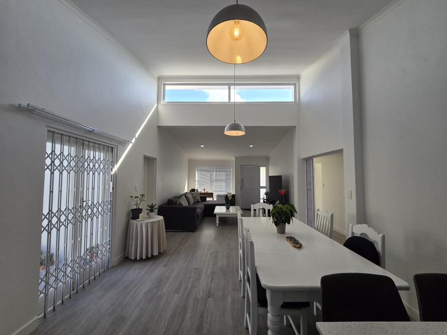To Let 3 Bedroom Property for Rent in Protea Valley Western Cape